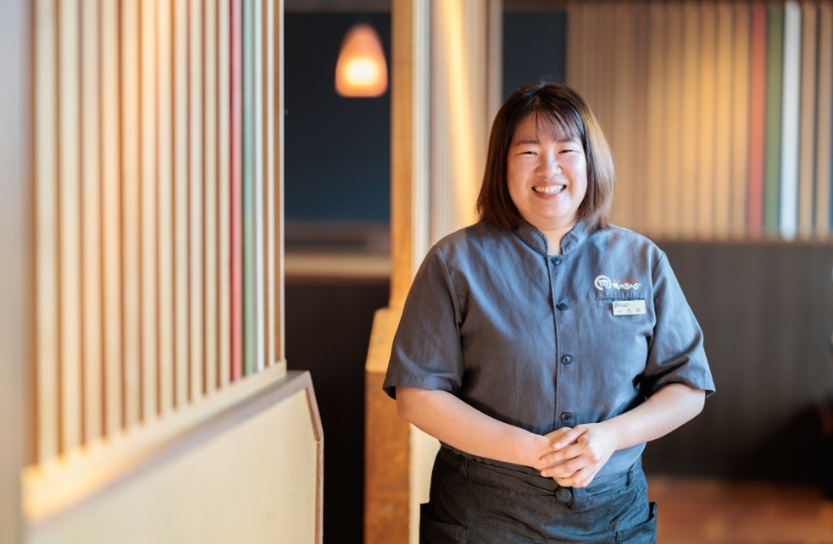 挑戦の積み重ねで人生を切りひらいてきたママ店長の物語